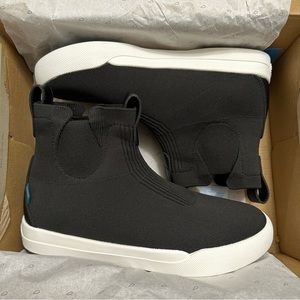 Vessi Women’s Weekend Chelsea Sneaker